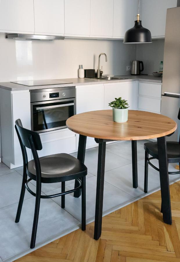 Nowogrodzka Grey Apartment Варшава Екстер'єр фото